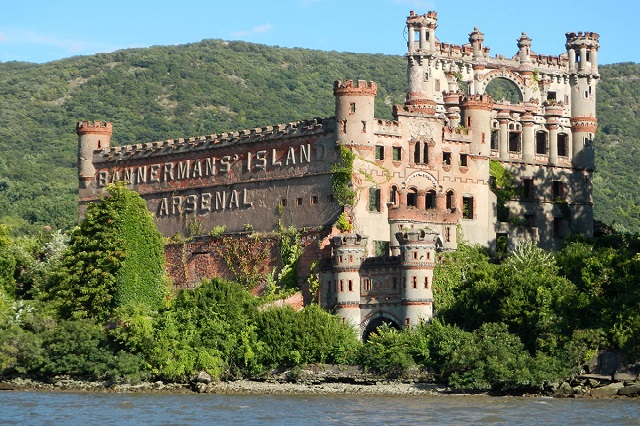Lâu đài nằm nép mình bên dòng sông Hudson thơ mộng của New York