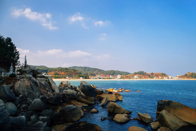 Nếu đến Yangyang, nhất định hãy ghé thăm 2 bãi biển xinh đẹp này nhé!